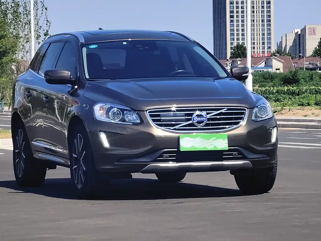 Volvo XC60 2017 — фото 3