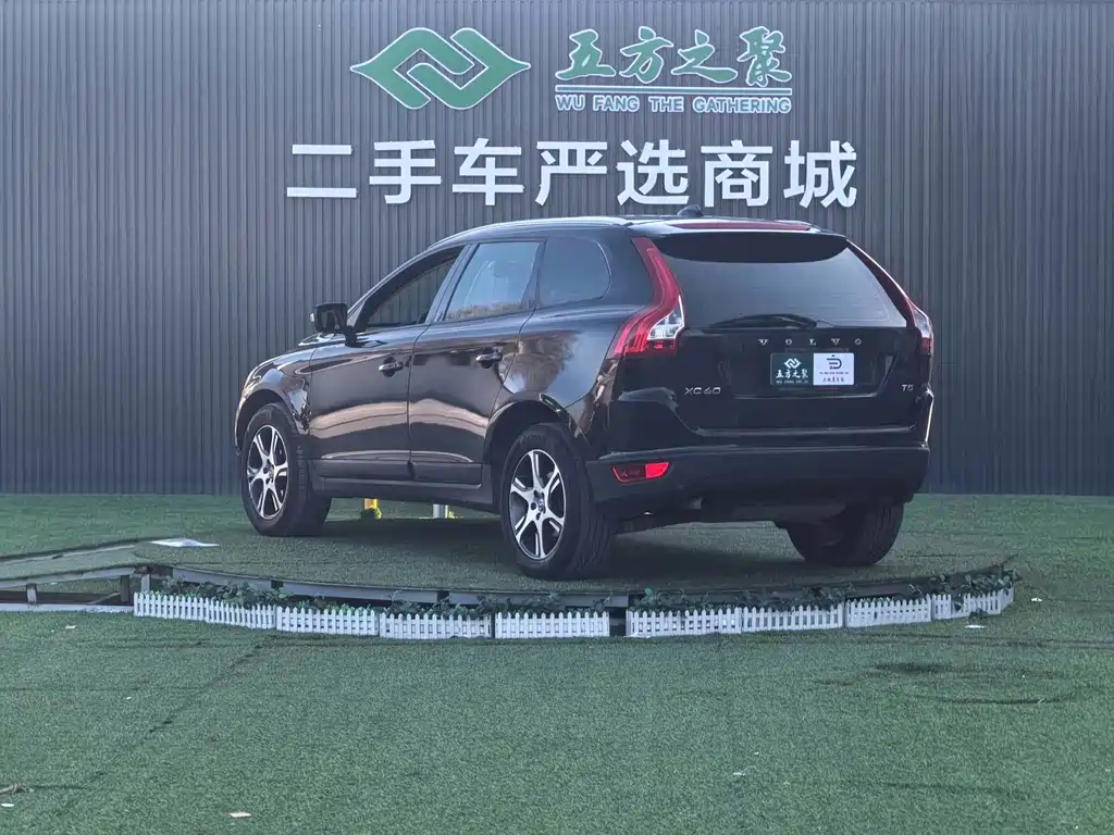 Volvo XC60 2013 — фото 20