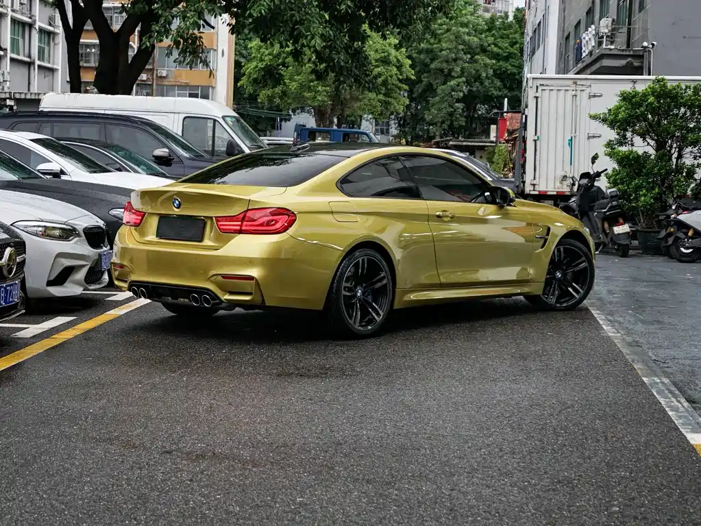 BMW M4 2017 — фото 13