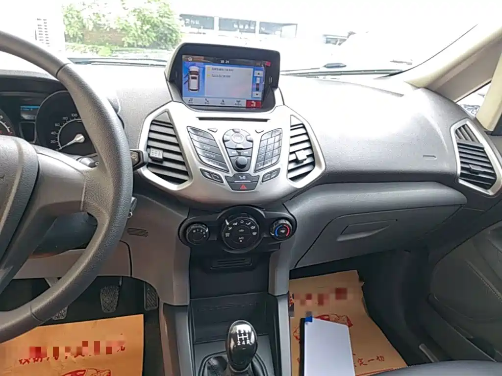 Ford EcoSport 2017 — фото 13