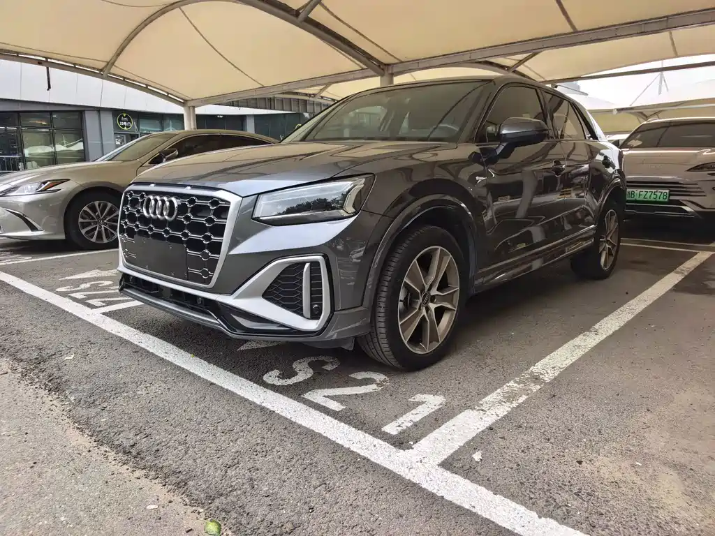 Audi Q2L 2022