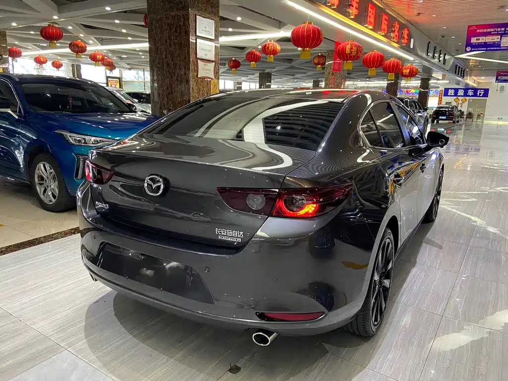Mazda 3 Axela 2023