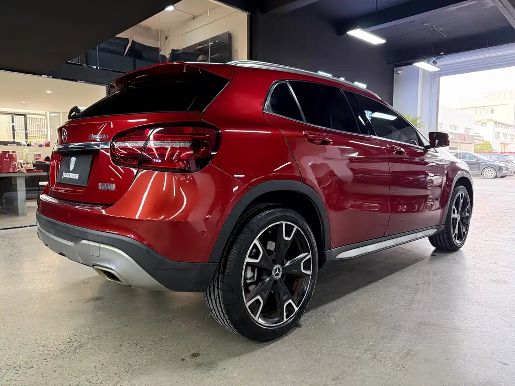 Mercedes-Benz GLA 2018 — фото 13