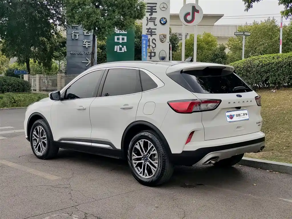 Ford Escape 2023 — фото 4