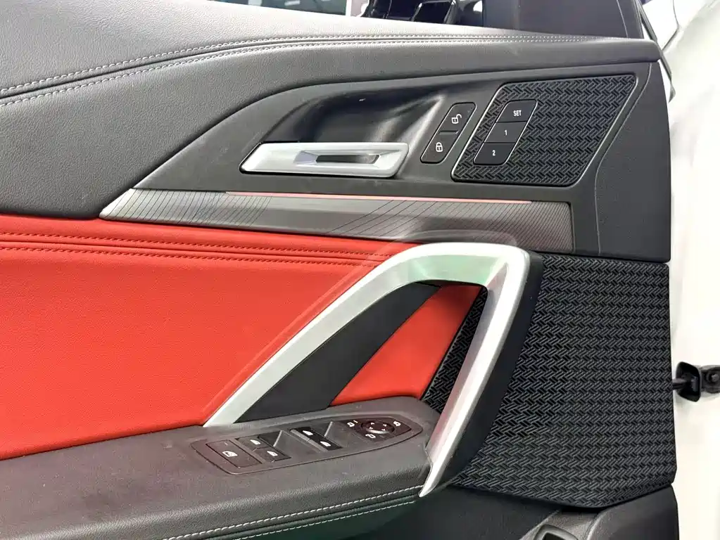BMW iX1 2024 — фото 11