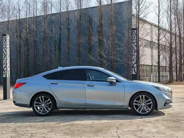 Hongqi H5 2018