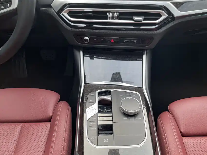 BMW 3 Series 2023 — фото 10