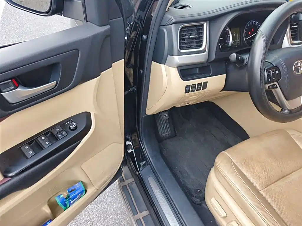 Toyota Highlander 2017 — фото 12