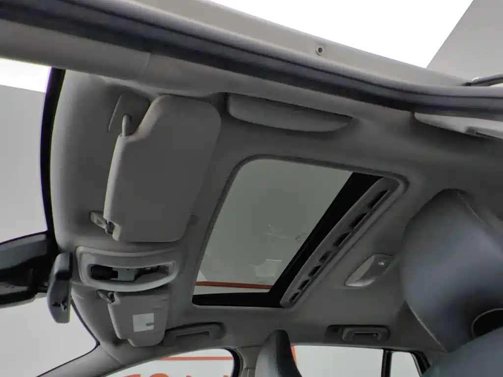 Volvo V60 2017 — фото 14