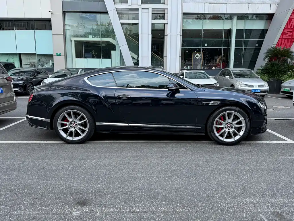 Bentley Continental 2017 — фото 5