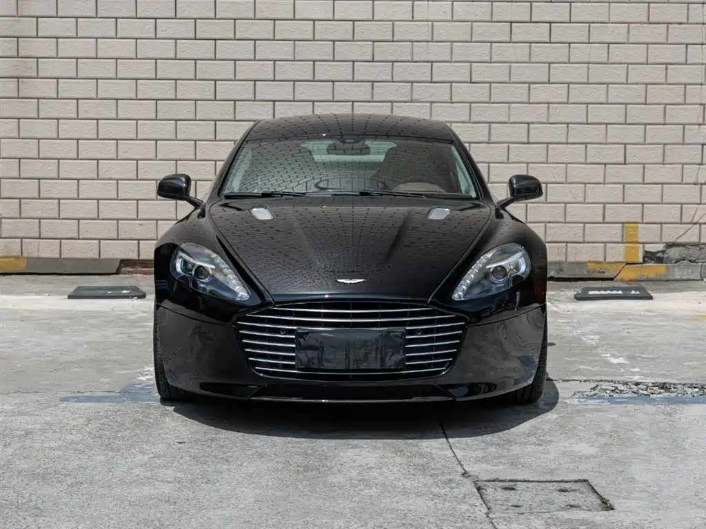 Aston Martin Rapide 2019 — фото 2