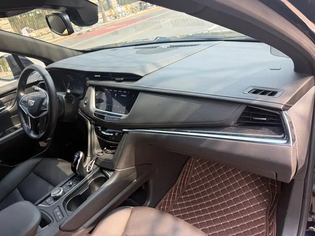 Cadillac XT5 2021 — фото 17