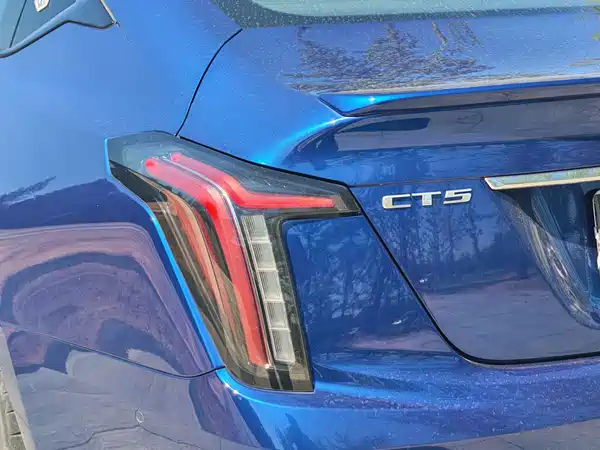 Cadillac CT5 2025