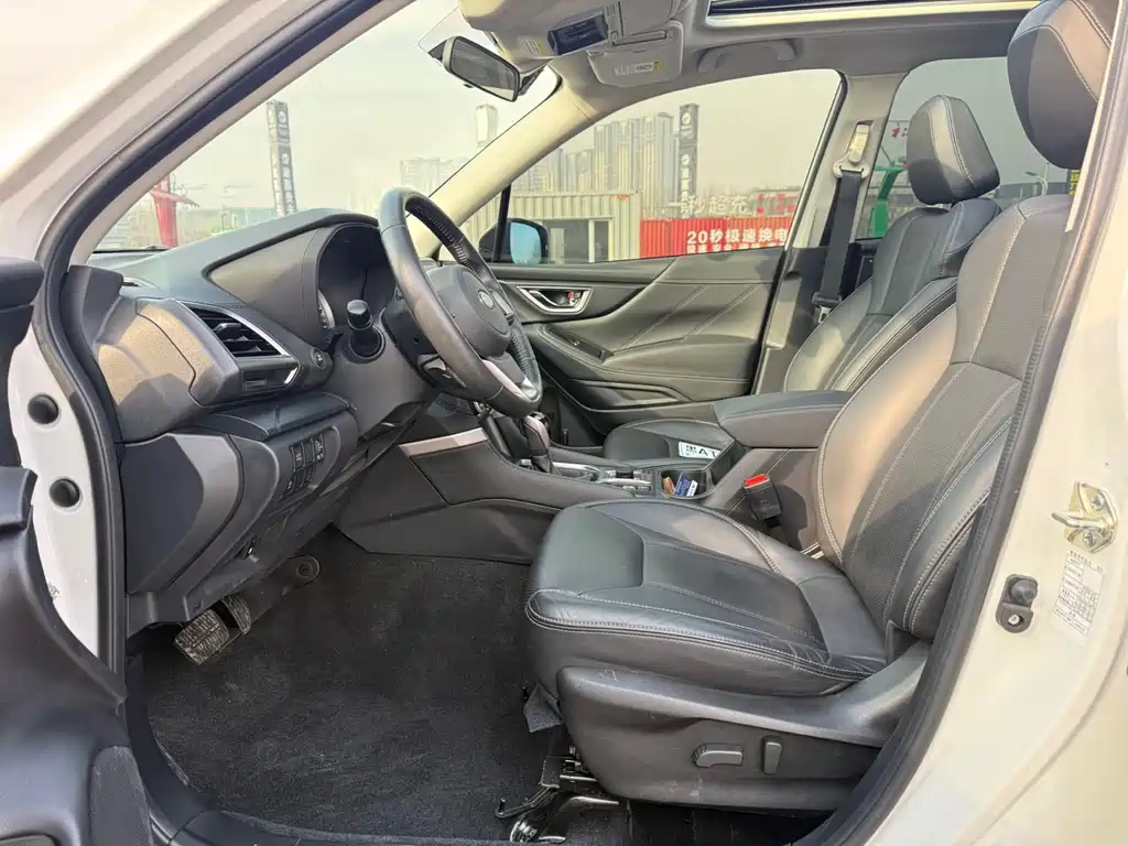 Subaru Forester 2021 — фото 11