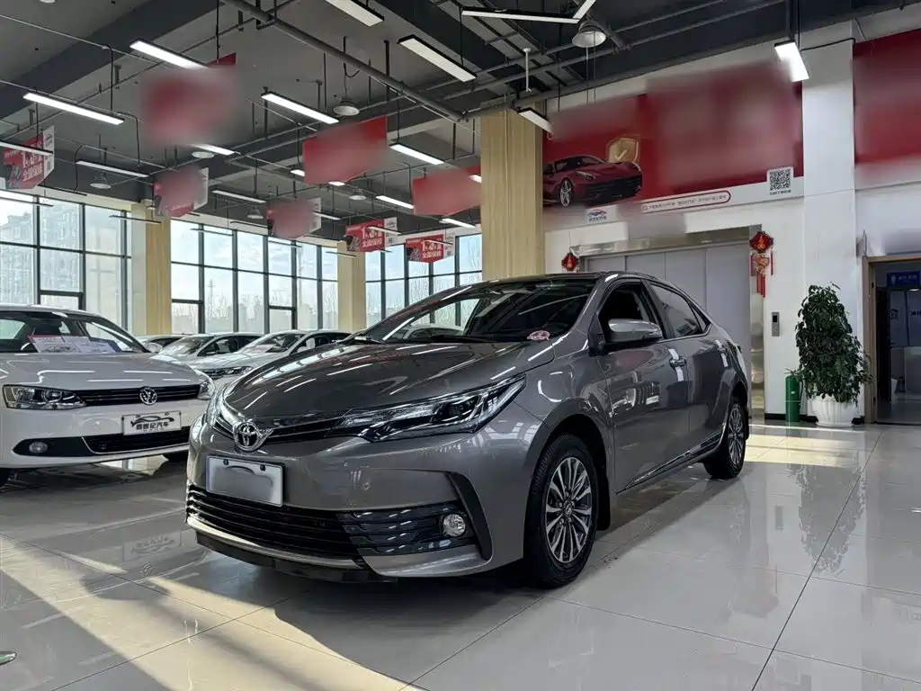 Toyota Corolla 2019 — фото 1