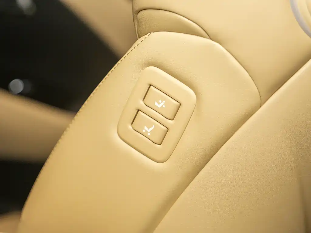 Toyota Alphard 2017 — фото 22