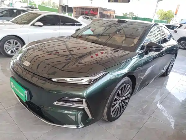 Geely Galaxy Starshine 8 2025
