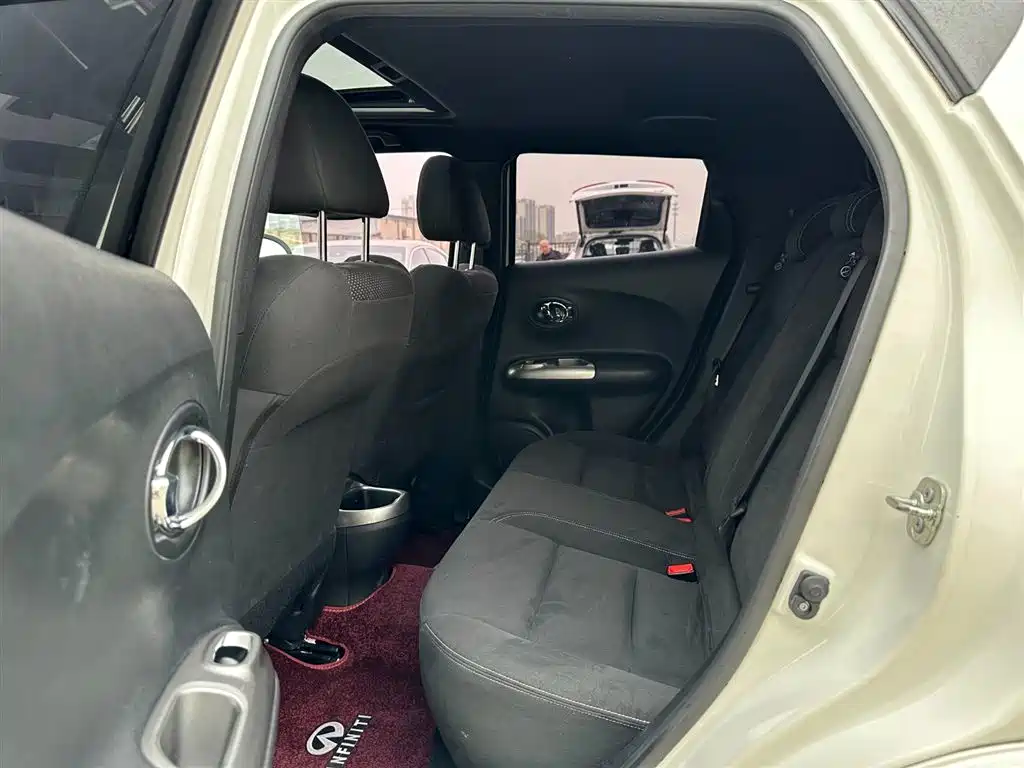 Infiniti ESQ 2019 — фото 10
