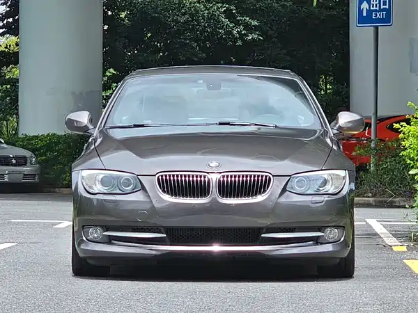 BMW 3 Series 2011