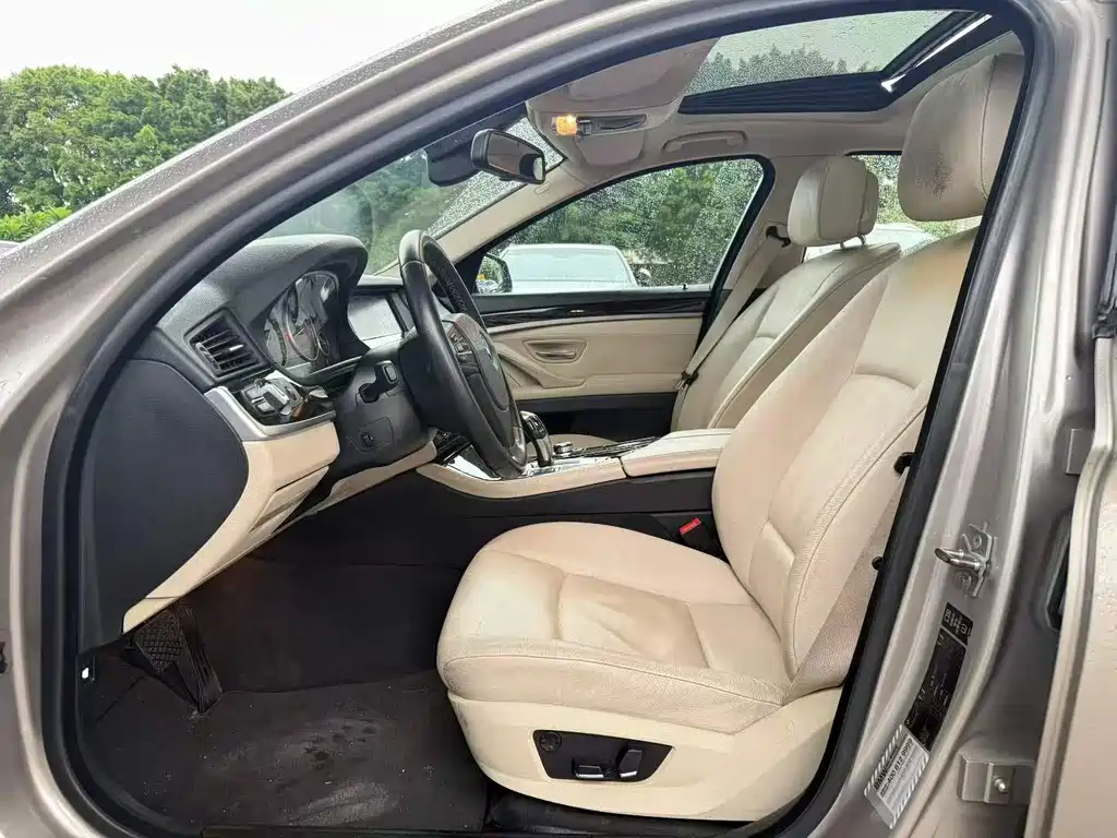 BMW 5 Series 2012