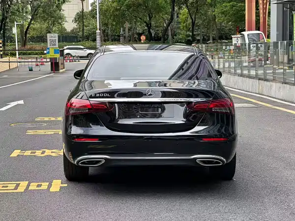 Mercedes-Benz E-Class 2023