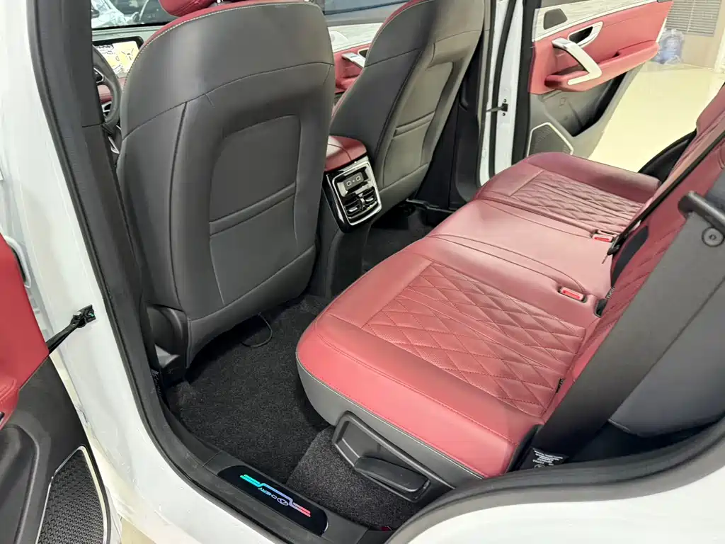 Jetour X70 PLUS 2023 — фото 16