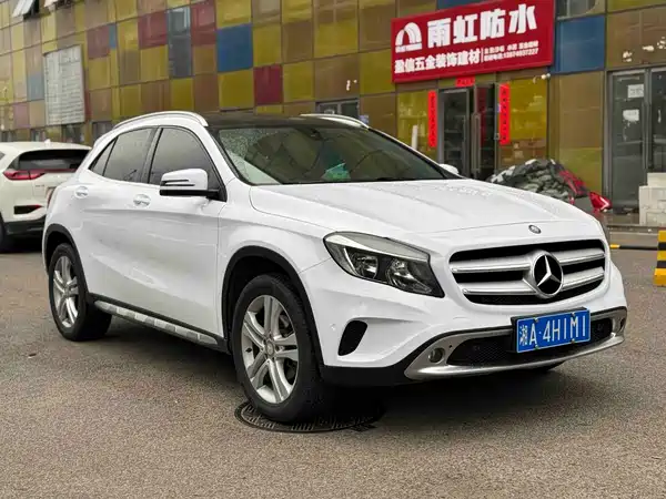 Mercedes-Benz GLA 2016