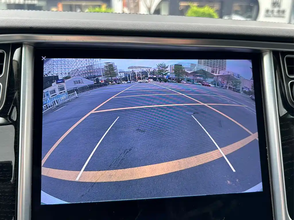 Tesla Model X 2017 — фото 19