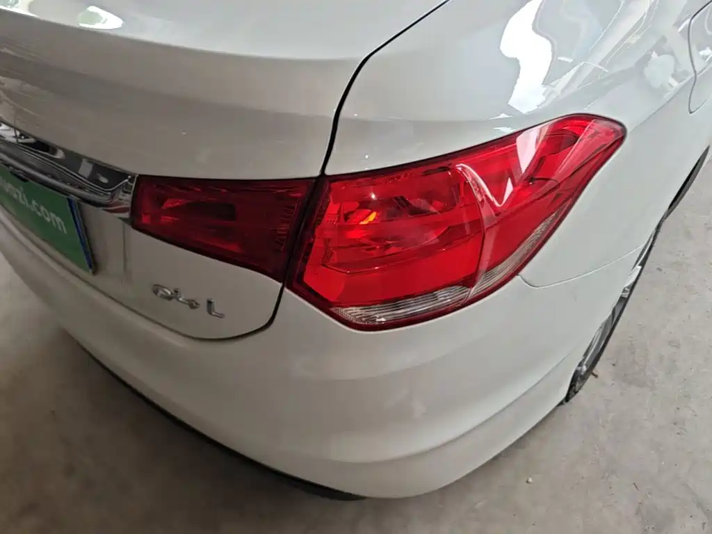 Citroën C4L 2015 — фото 8