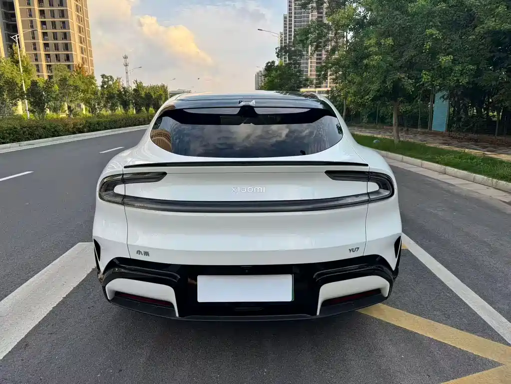 Xiaomi YU7 2025 — фото 8