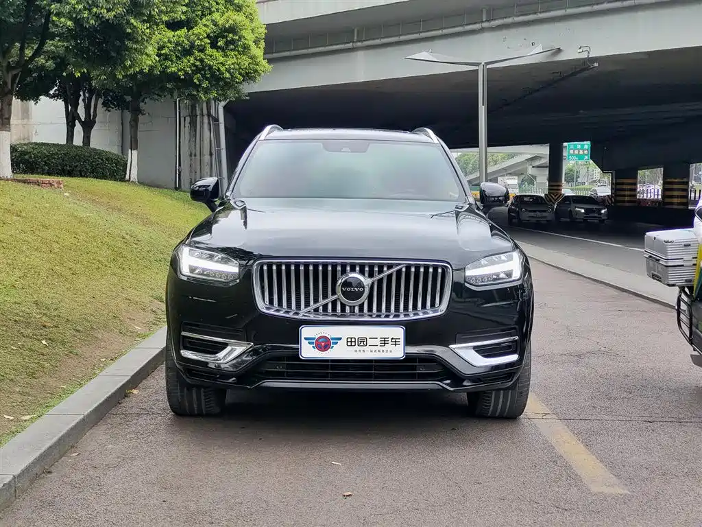 Volvo XC90 2022 — фото 2