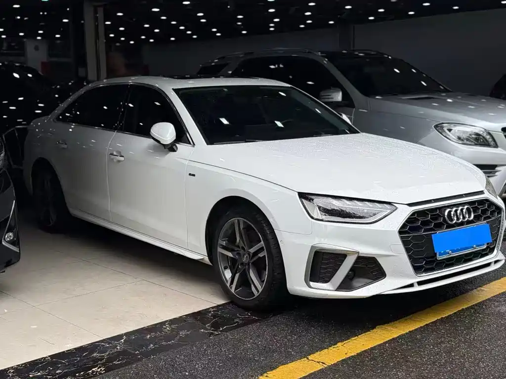 Audi A4L 2020