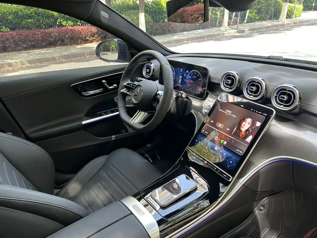 Mercedes-Benz C-Class 2025 — фото 25