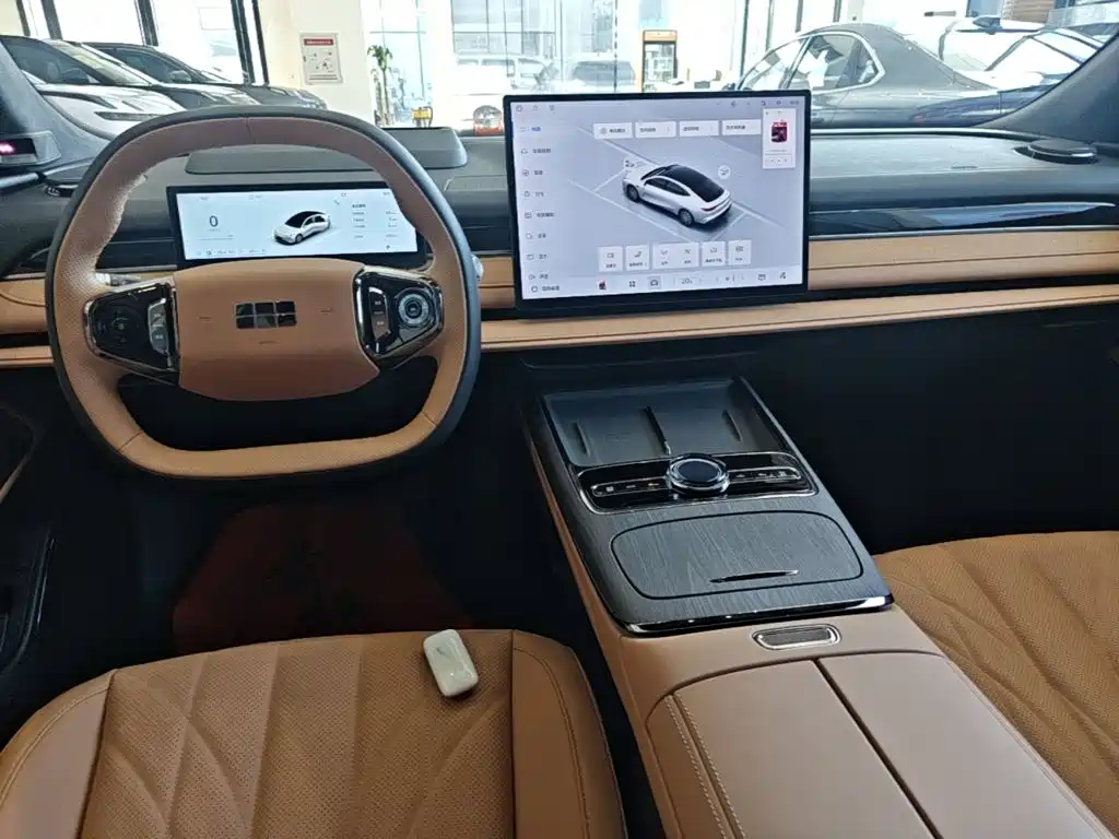 Geely Galaxy Starshine 8 2025 — фото 10