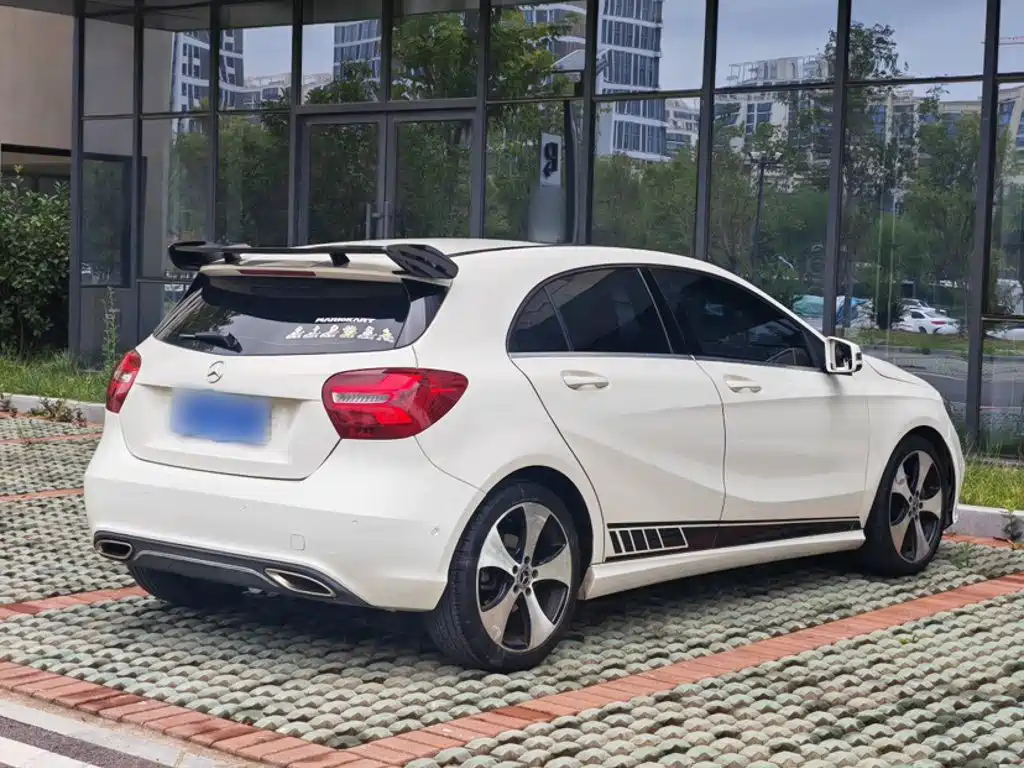 Mercedes-Benz A-Class 2017 — фото 14