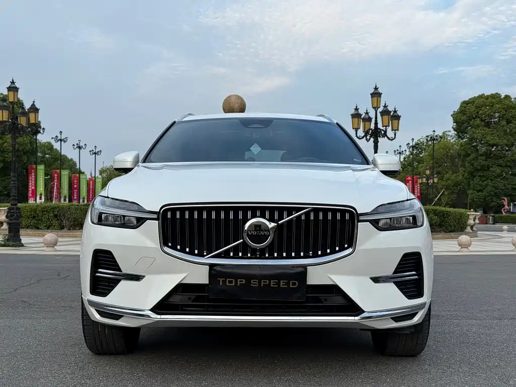 Volvo XC60 2022