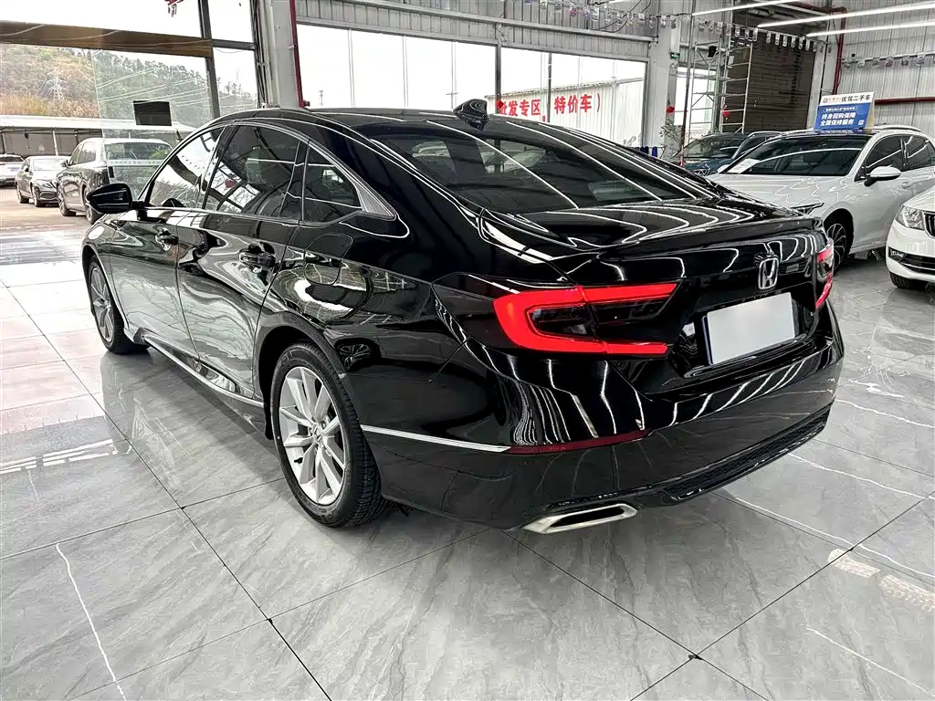 Honda Accord 2023 — фото 4