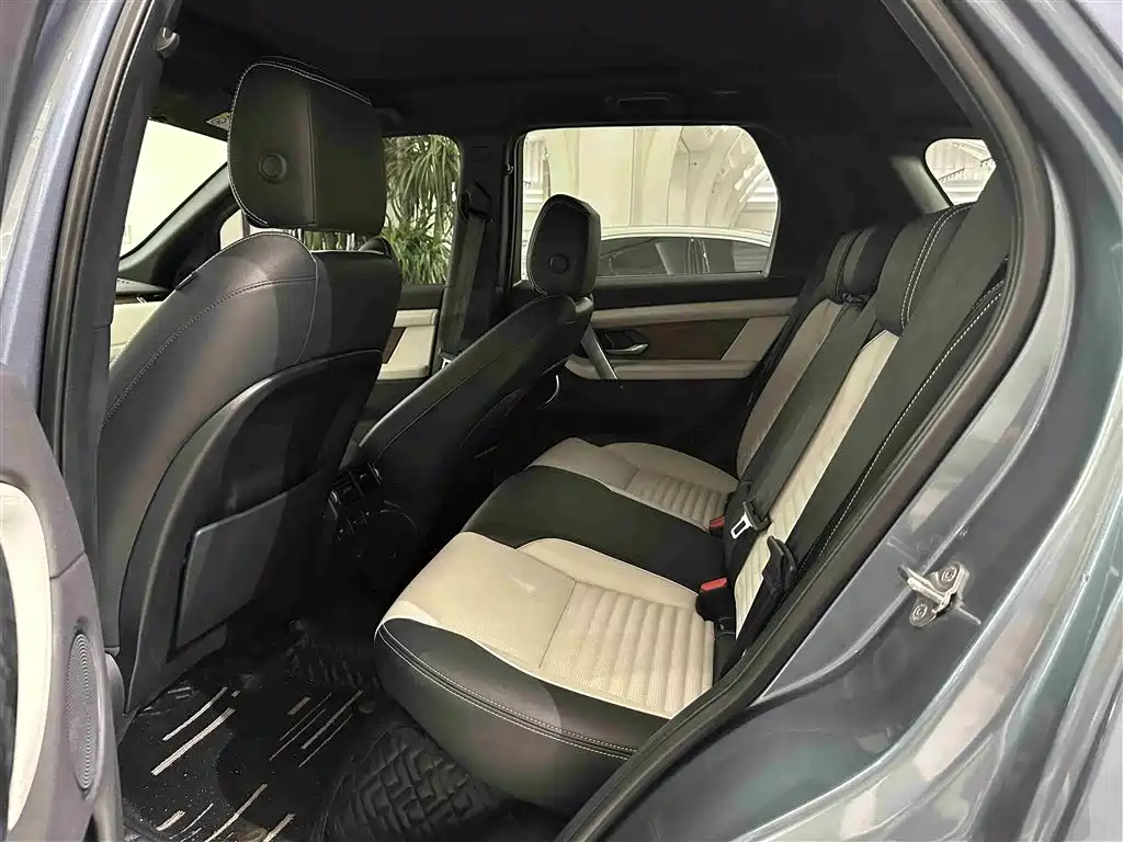 Land Rover Discovery Sport 2020 — фото 12