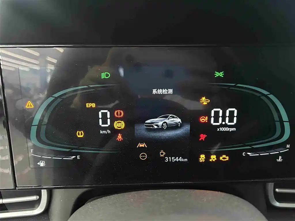 Hyundai Elantra 2024 — фото 11