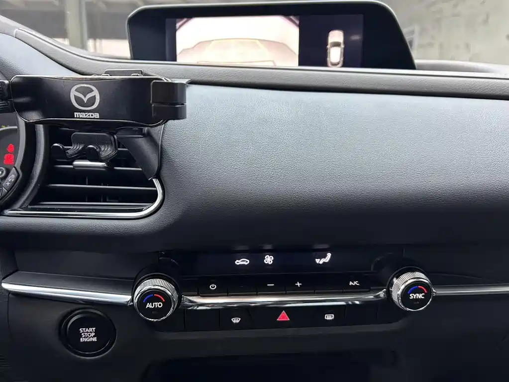 Mazda CX-30 2021 — фото 15