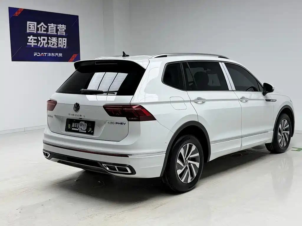 Volkswagen Tiguan L Plug-In Hybrid 2024 — фото 4
