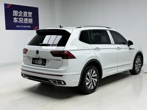 Volkswagen Tiguan L Plug-In Hybrid 2024