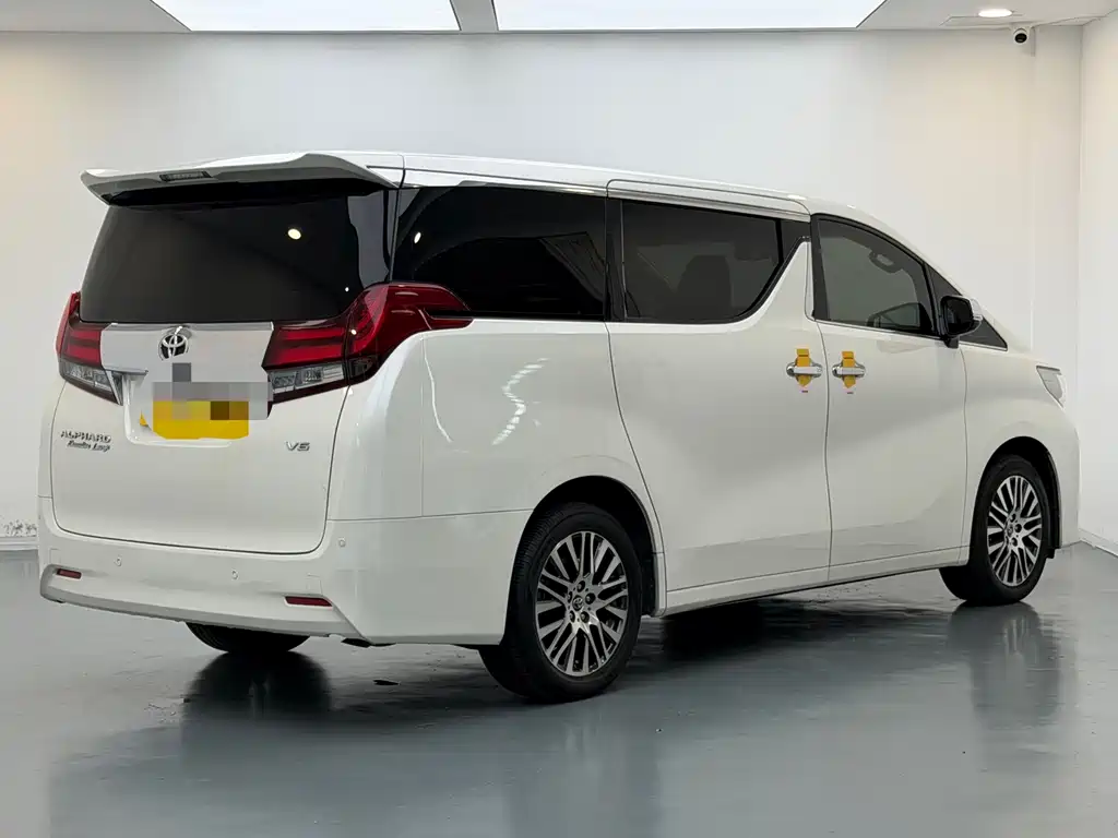 Toyota Alphard 2017 — фото 4