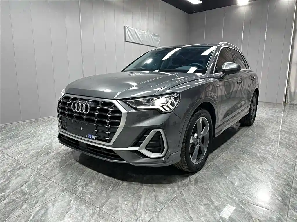 Audi Q3 2023 — фото 1