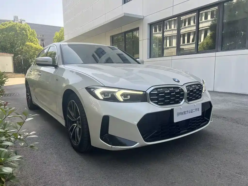 BMW 3 Series 2025