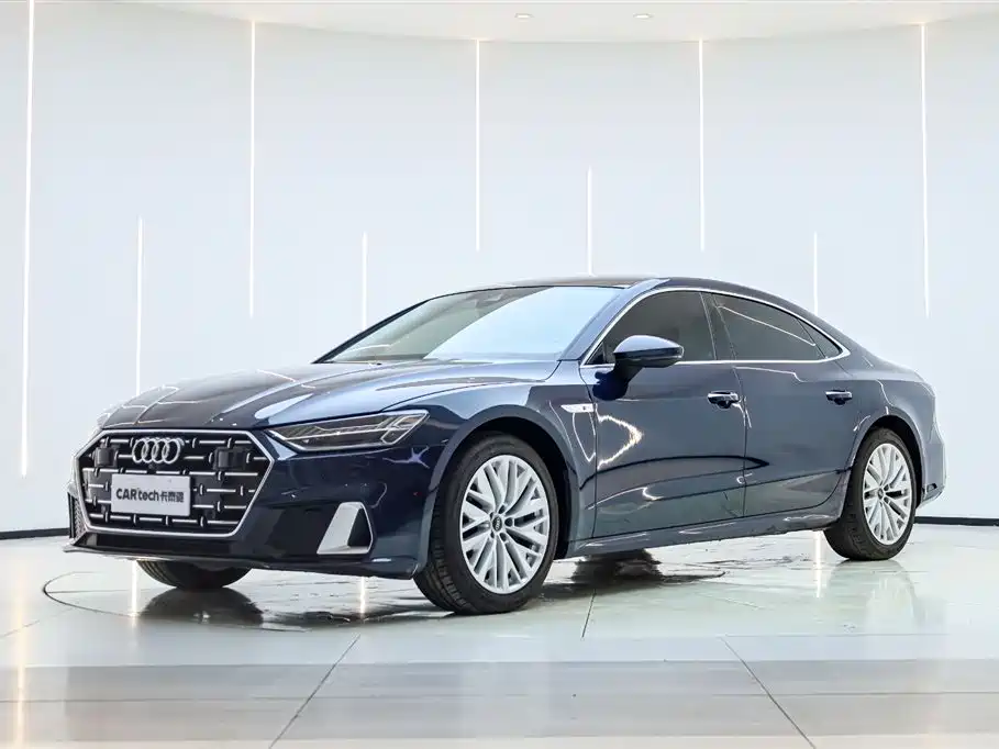 Audi A7L 2024 — фото 1