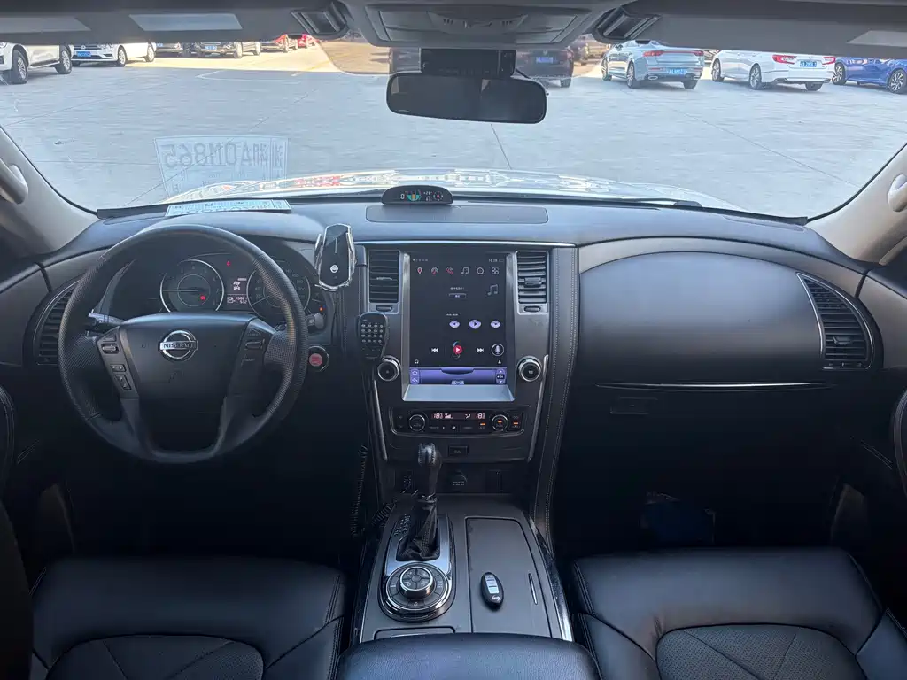 Nissan Patrol 2018 — фото 15