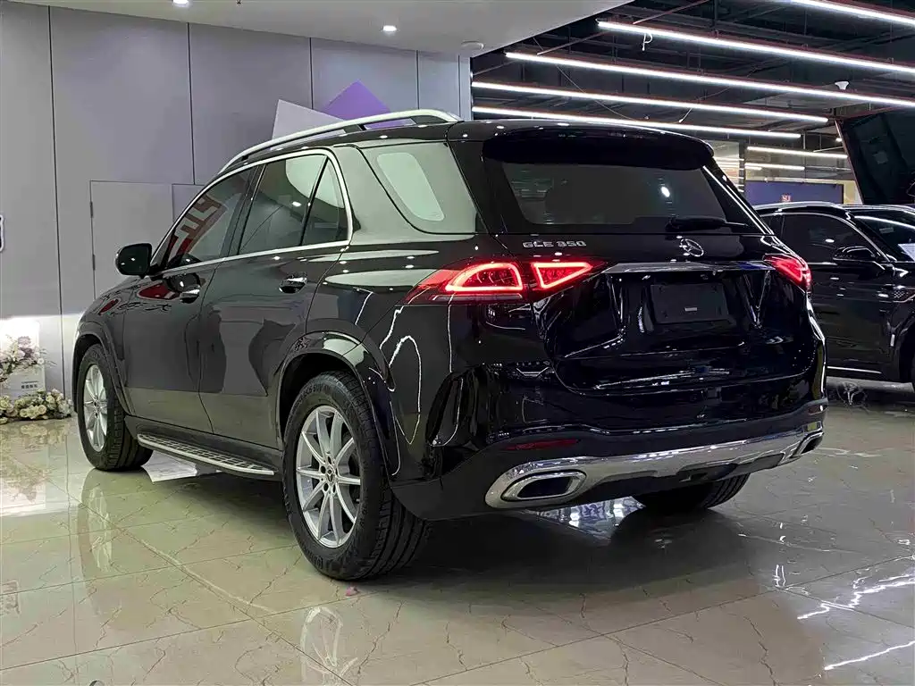 Mercedes-Benz GLE 2020 — фото 18