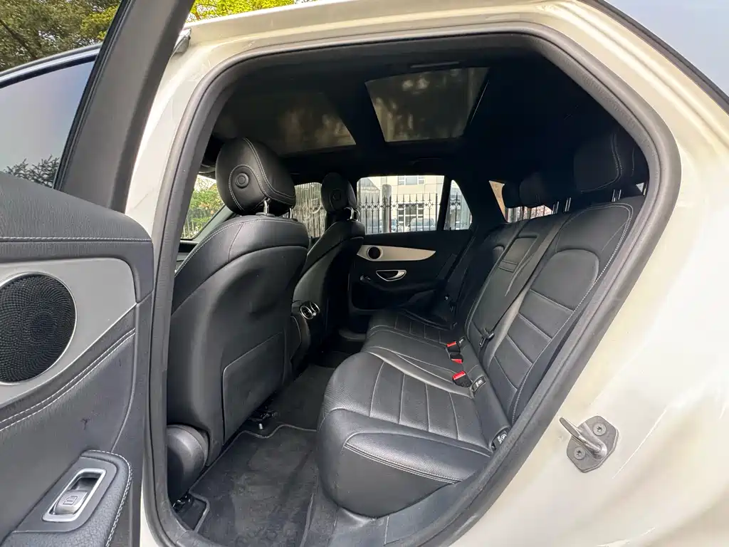 Mercedes-Benz GLC 2017 — фото 25