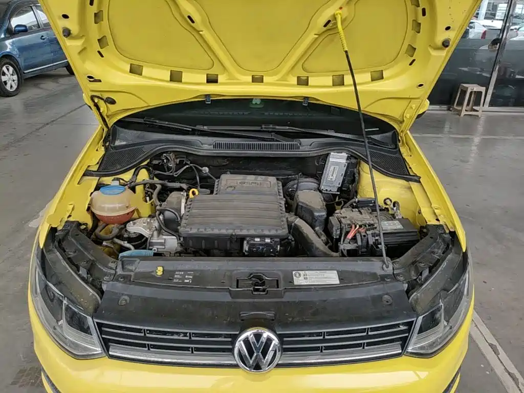 Volkswagen Polo 2015 — фото 20